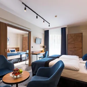 Ascot Premium 4*, Kraków Polen